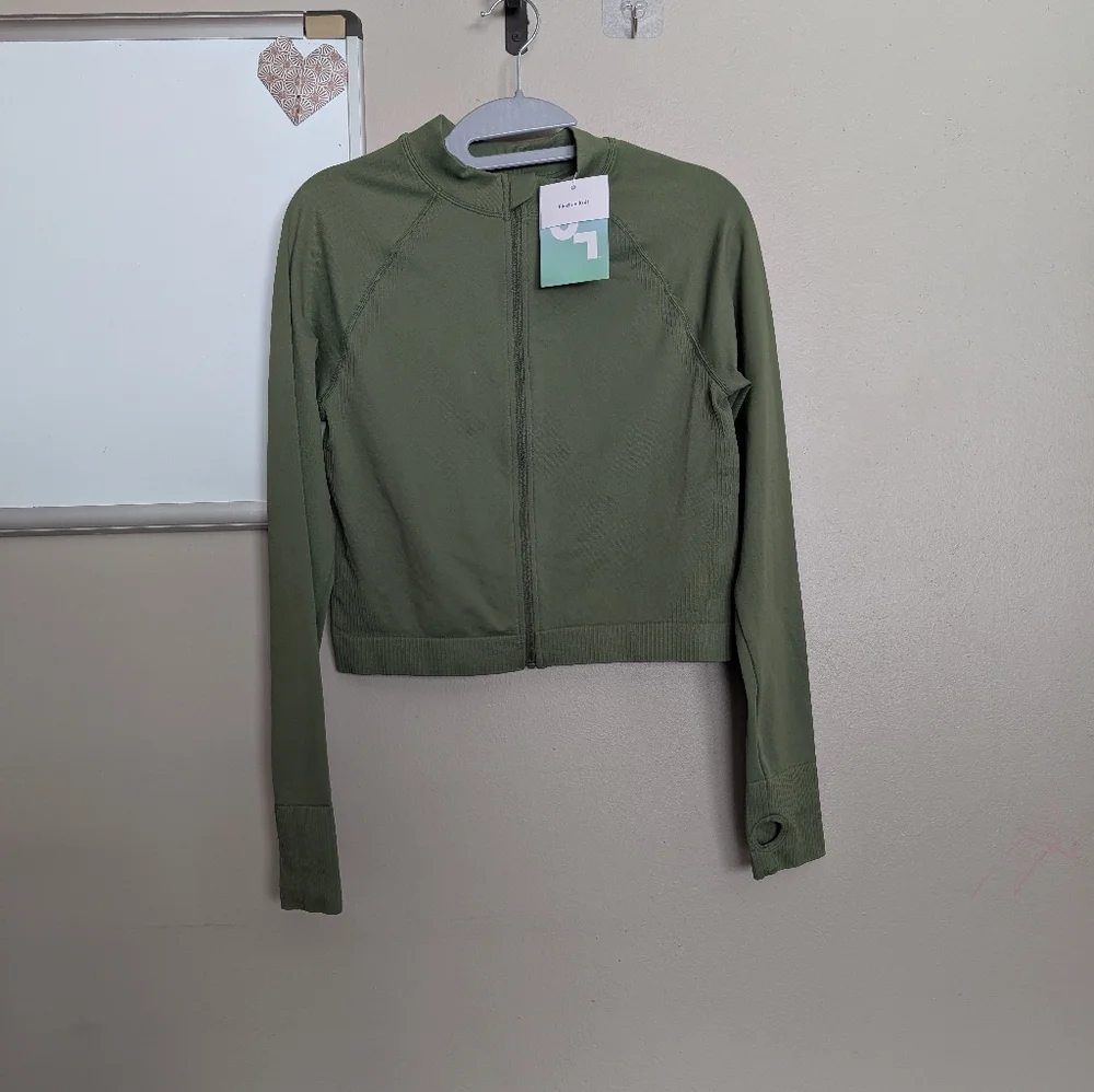 M EUC/NWT Clothing Bundle - Picture 5 of 6